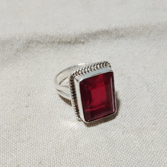 Sterling Silver 925 Ring With Red Gem Stone - Picture 2 of 9